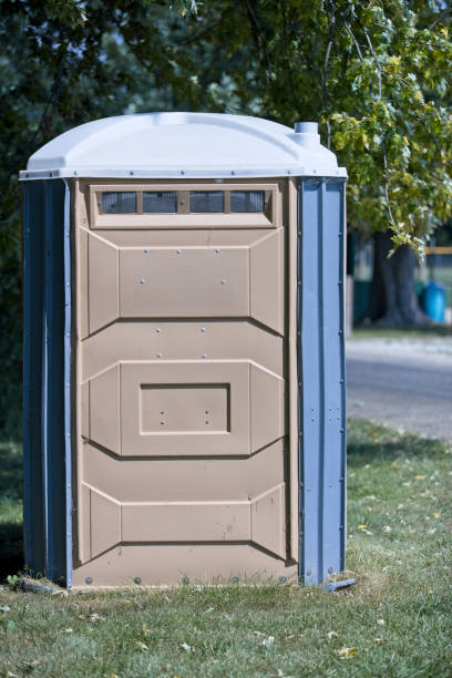 Best Porta potty delivery and setup  in Dunkirk, IN